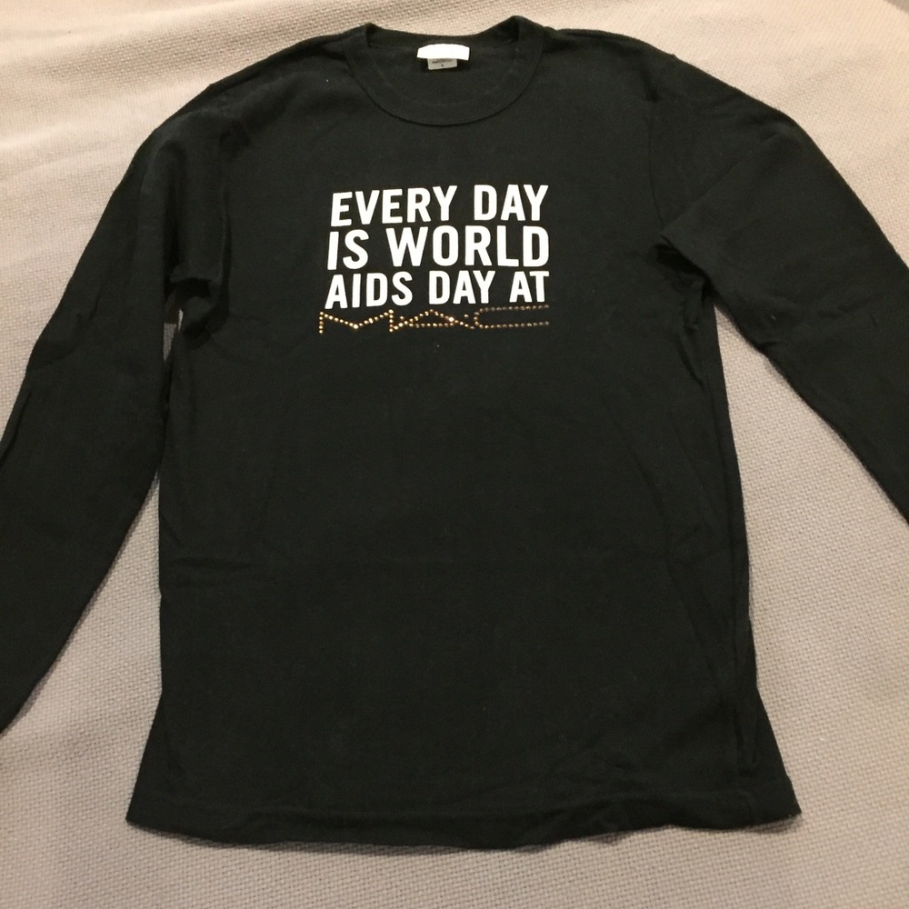 MAC "Everyday is World AIDS Day" Viva Glam V shirt